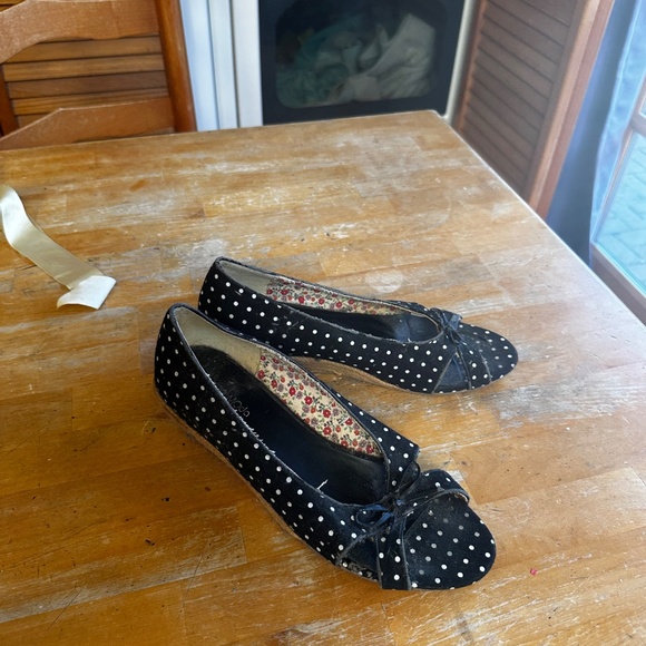 Shoes. - Picture 8 of 8